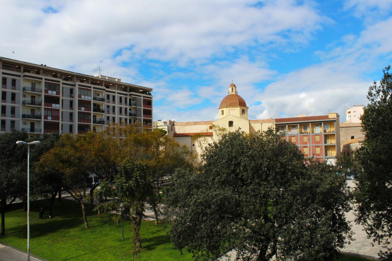 Cagliari 4U Hotel Buitenkant foto