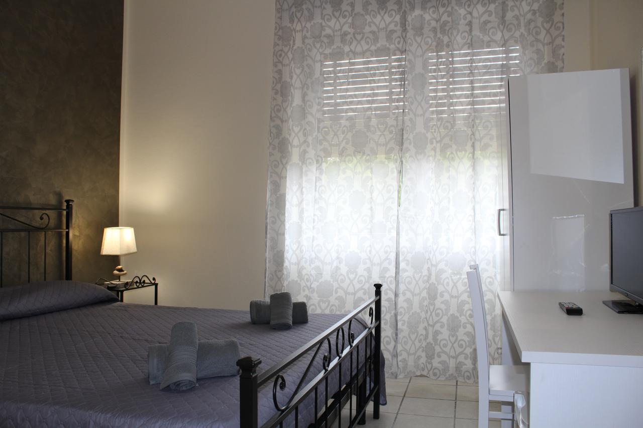 Cagliari 4U Hotel Buitenkant foto